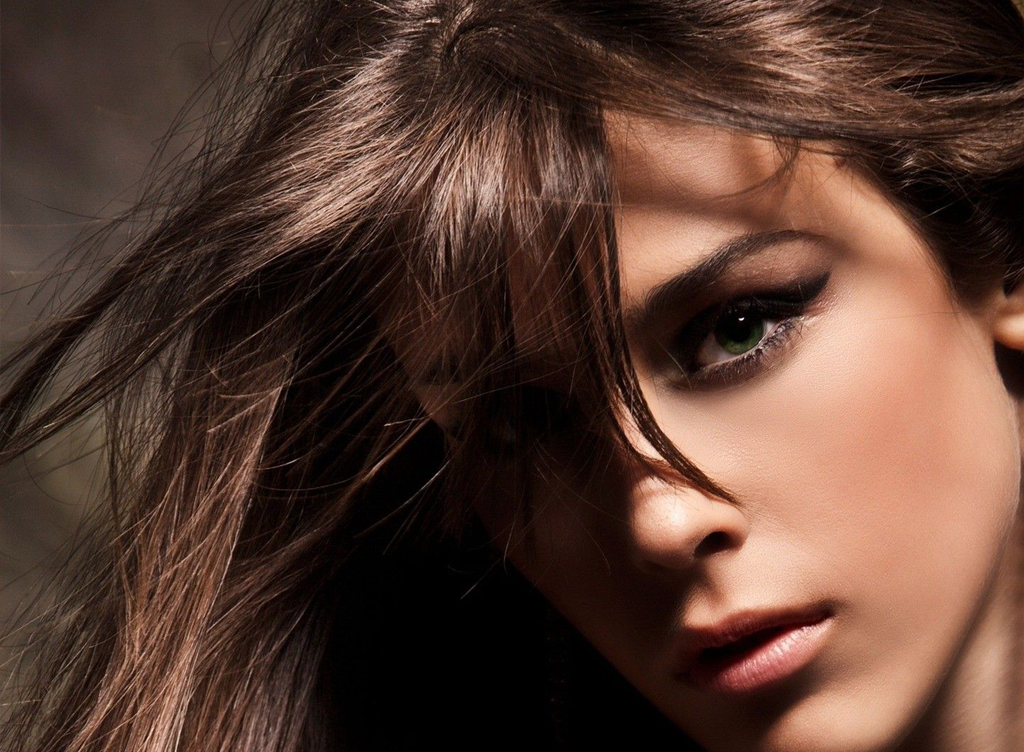 brunette_1024x752